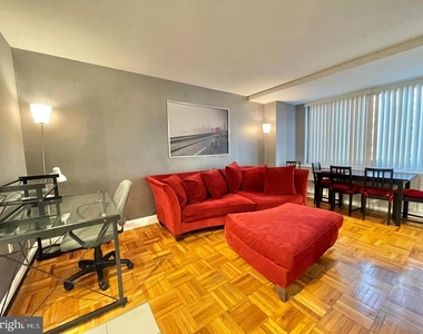 1021 Arlington Boulevard - Photo Thumbnail 1