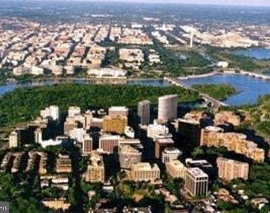 1021 Arlington Boulevard - Photo Thumbnail 20