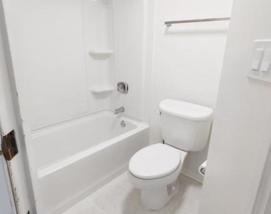 1600 N Oak Street - Photo Thumbnail 15