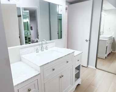 1600 N Oak Street - Photo Thumbnail 11