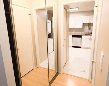 1600 N Oak Street - Photo Thumbnail 9