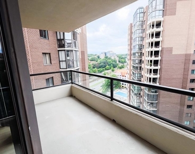 1600 N Oak Street - Photo Thumbnail 12