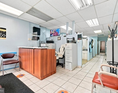 2919 22nd Street - Photo Thumbnail 7