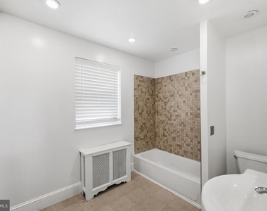 1802 Tree Street - Photo Thumbnail 11