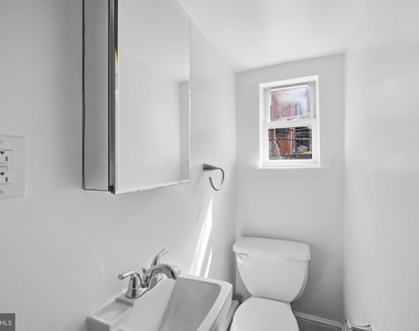 1802 Tree Street - Photo Thumbnail 3