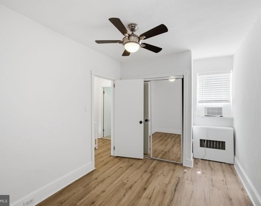 1802 Tree Street - Photo Thumbnail 9