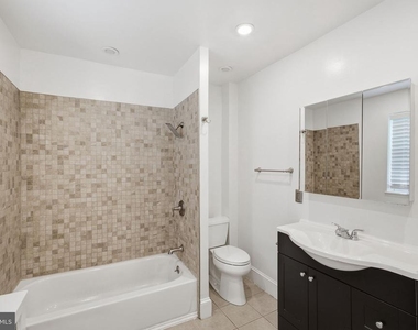 1802 Tree Street - Photo Thumbnail 12