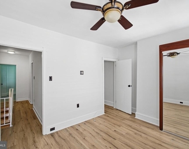 1802 Tree Street - Photo Thumbnail 7