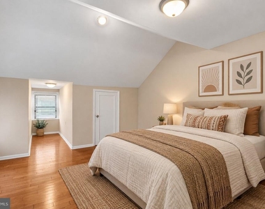 2319 Walnut Street - Photo Thumbnail 10