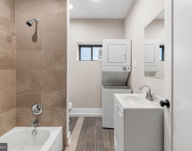 2319 Walnut Street - Photo Thumbnail 8