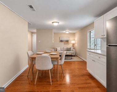 2319 Walnut Street - Photo Thumbnail 4