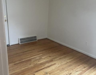 3604 Walnut Street - Photo Thumbnail 5