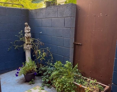 2033 S Watts Street - Photo Thumbnail 13