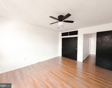 2033 S Watts Street - Photo Thumbnail 9