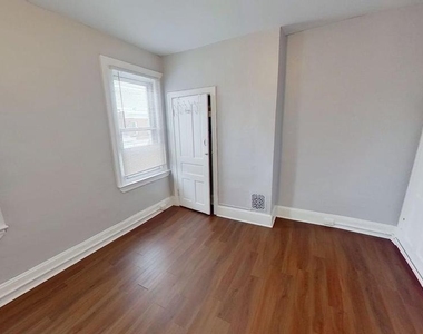 3531 Emerald Street - Photo Thumbnail 5