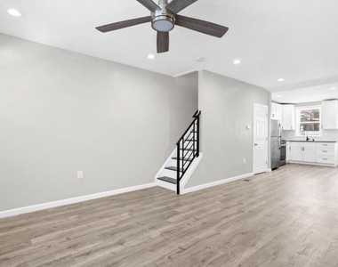 1452 S Etting Street - Photo Thumbnail 3