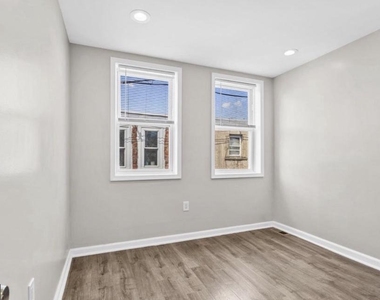 1452 S Etting Street - Photo Thumbnail 8