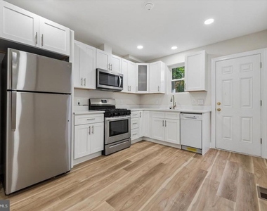 1924 S 21st Street - Photo Thumbnail 1