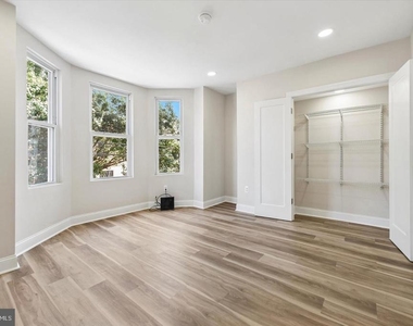 1924 S 21st Street - Photo Thumbnail 6