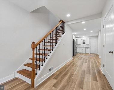 1924 S 21st Street - Photo Thumbnail 4