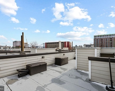 418 Wallace Street - Photo Thumbnail 22