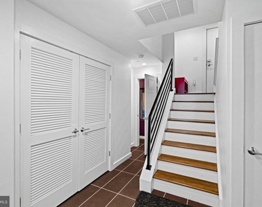 418 Wallace Street - Photo Thumbnail 24