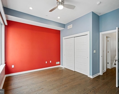 418 Wallace Street - Photo Thumbnail 11