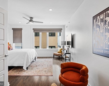418 Wallace Street - Photo Thumbnail 16