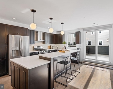 418 Wallace Street - Photo Thumbnail 6