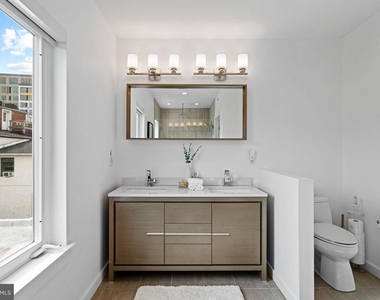 418 Wallace Street - Photo Thumbnail 20
