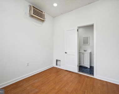 2201 S Hicks Street - Photo Thumbnail 11