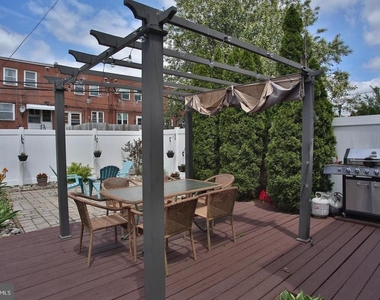 207 Lauriston Street - Photo Thumbnail 23