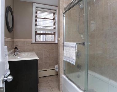 207 Lauriston Street - Photo Thumbnail 17