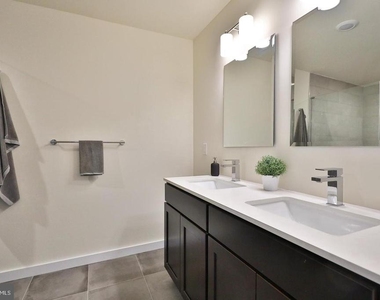 1500 N Randolph Street - Photo Thumbnail 10