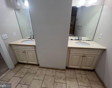 244 Krams Avenue - Photo Thumbnail 18