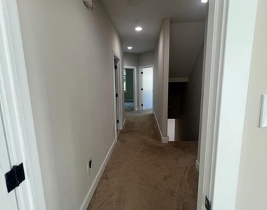 244 Krams Avenue - Photo Thumbnail 17