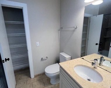244 Krams Avenue - Photo Thumbnail 15