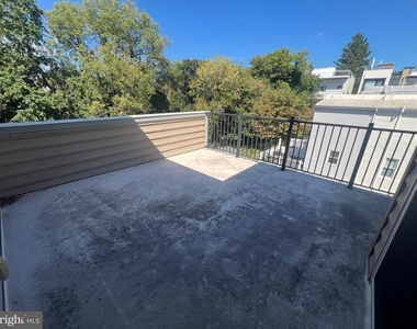 244 Krams Avenue - Photo Thumbnail 24
