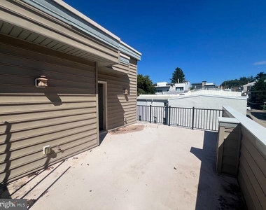 244 Krams Avenue - Photo Thumbnail 25