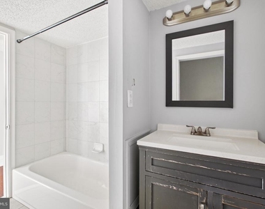 1821 Memphis Street - Photo Thumbnail 13