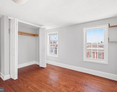 1821 Memphis Street - Photo Thumbnail 10
