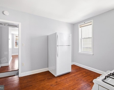 1821 Memphis Street - Photo Thumbnail 2