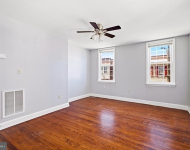 1821 Memphis Street - Photo Thumbnail 4