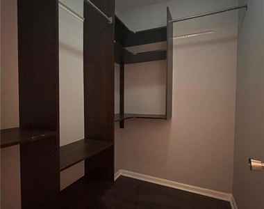 6930 Melbourne Drive - Photo Thumbnail 12