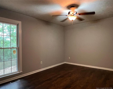 6930 Melbourne Drive - Photo Thumbnail 10