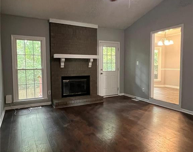6930 Melbourne Drive - Photo Thumbnail 9