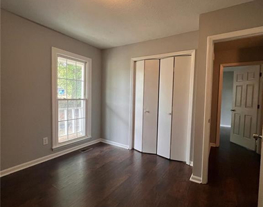 6930 Melbourne Drive - Photo Thumbnail 19