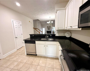 5737 Pooh Avenue - Photo Thumbnail 10
