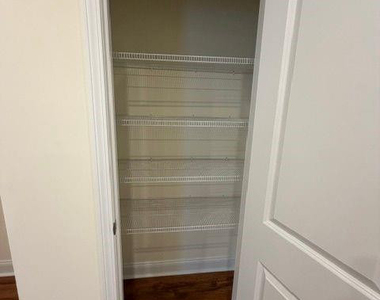 811 Linwood Avenue - Photo Thumbnail 7