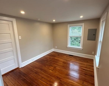 373 Easton Road - Photo Thumbnail 4